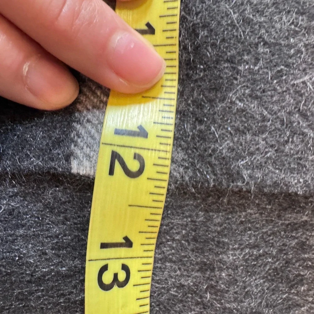 Jos. A. Bank Mens 100% Cashmere Scarf Charcoal Gray Plaid Fringed Winter Luxe